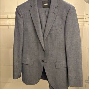 Boss Men's Navy Blue Patterned Suit